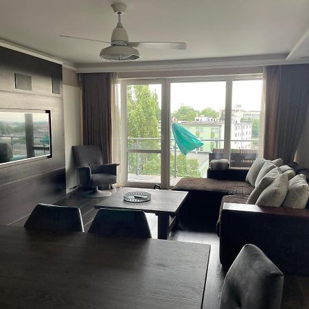 3Bedroom Smarthome Apartment Zielona Gora  Bagian luar foto