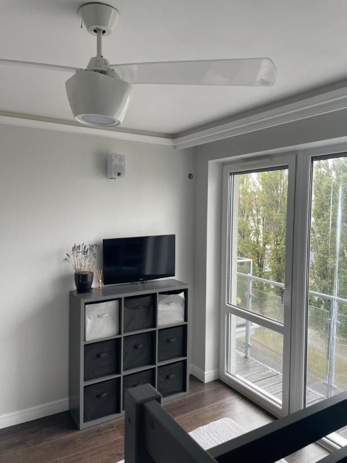 3Bedroom Smarthome Apartment Zielona Gora  Bagian luar foto