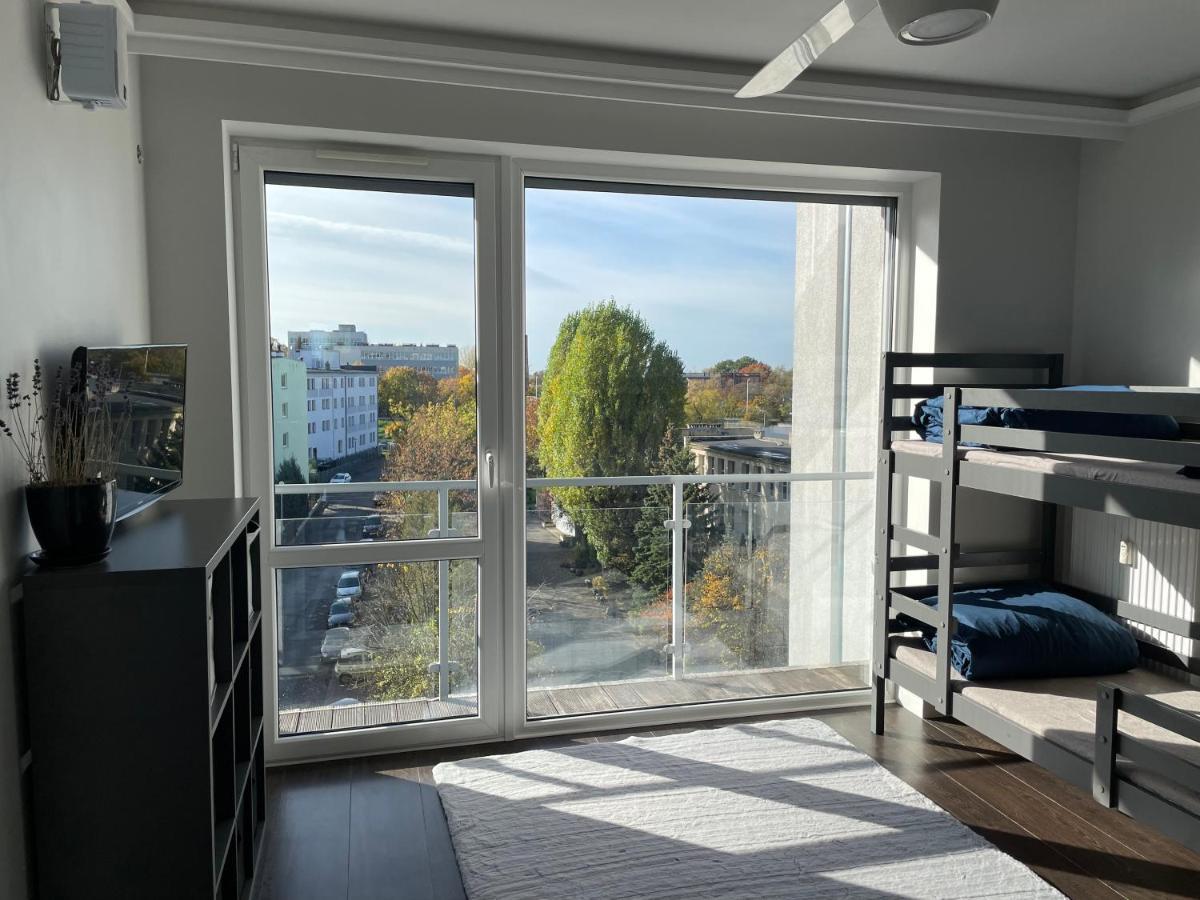 3Bedroom Smarthome Apartment Zielona Gora  Bagian luar foto